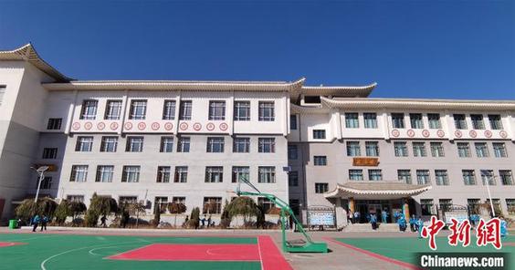 å¾ä¸ºæ¹æºå¿åå³ç¬¬ä¸å°å­¦æ°æå­¦æ¥¼ããç¥å¢è æ